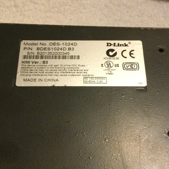 D-Link DGS-1024D 24-Port Gigabit Unmanaged Metal Desktop or Rackmount Switch (DG - Picture 5 of 8